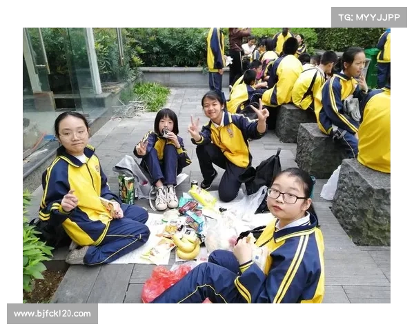 欧洲超级杯历史回顾与未来展望:顶级俱乐部之间的荣耀之争 欧洲超级杯历史回顾与未来展望:顶级俱乐部之间的荣耀之争